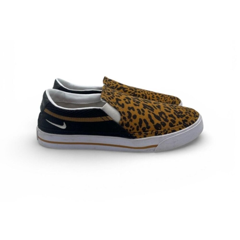 Nike Court Legacy Slip